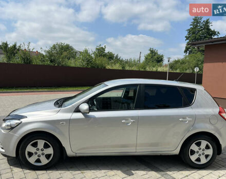 Серый Киа Сид, объемом двигателя 1.6 л и пробегом 292 тыс. км за 6400 $, фото 6 на Automoto.ua