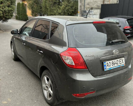 Серый Киа Сид, объемом двигателя 1.4 л и пробегом 227 тыс. км за 6000 $, фото 5 на Automoto.ua