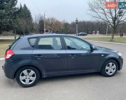 Сірий Кіа Сід, об'ємом двигуна 1.4 л та пробігом 207 тис. км за 5850 $, фото 10 на Automoto.ua