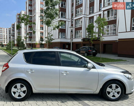 Серый Киа Сид, объемом двигателя 1.6 л и пробегом 292 тыс. км за 6400 $, фото 14 на Automoto.ua