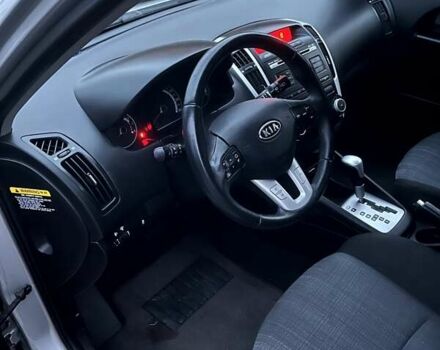 Серый Киа Сид, объемом двигателя 0 л и пробегом 236 тыс. км за 8200 $, фото 12 на Automoto.ua