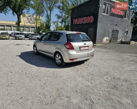 Серый Киа Сид, объемом двигателя 1.4 л и пробегом 154 тыс. км за 6700 $, фото 2 на Automoto.ua