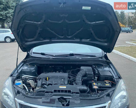 Сірий Кіа Сід, об'ємом двигуна 1.4 л та пробігом 207 тис. км за 5850 $, фото 46 на Automoto.ua