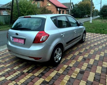 Серый Киа Сид, объемом двигателя 1.6 л и пробегом 236 тыс. км за 8200 $, фото 2 на Automoto.ua