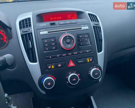 Сірий Кіа Сід, об'ємом двигуна 1.4 л та пробігом 207 тис. км за 5850 $, фото 26 на Automoto.ua