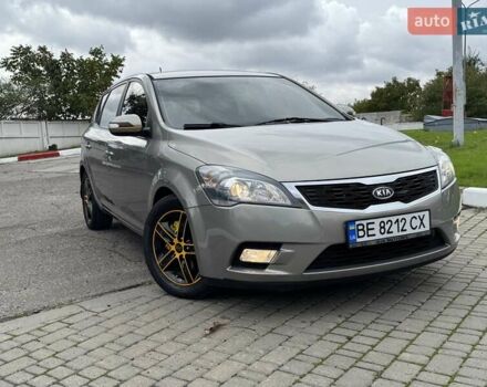Серый Киа Сид, объемом двигателя 1.6 л и пробегом 241 тыс. км за 7300 $, фото 10 на Automoto.ua