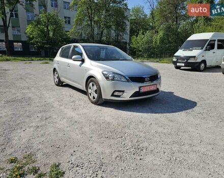Серый Киа Сид, объемом двигателя 1.4 л и пробегом 154 тыс. км за 6700 $, фото 6 на Automoto.ua