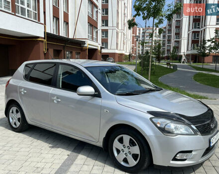 Серый Киа Сид, объемом двигателя 1.6 л и пробегом 292 тыс. км за 6400 $, фото 16 на Automoto.ua