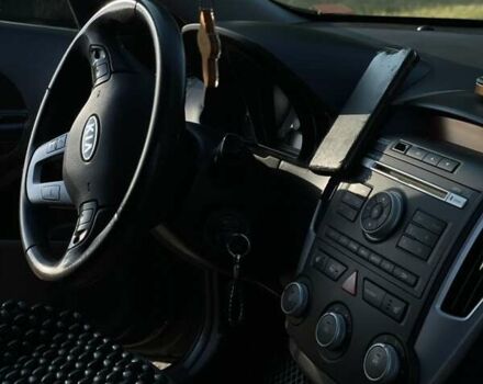 Серый Киа Сид, объемом двигателя 1.4 л и пробегом 200 тыс. км за 7300 $, фото 5 на Automoto.ua