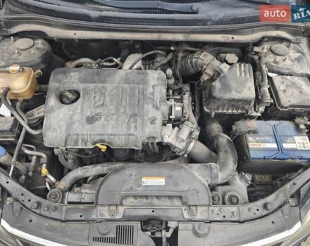 Серый Киа Сид, объемом двигателя 1.6 л и пробегом 197 тыс. км за 6250 $, фото 9 на Automoto.ua