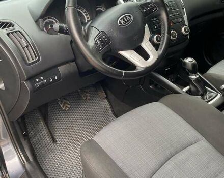 Серый Киа Сид, объемом двигателя 1.6 л и пробегом 300 тыс. км за 6700 $, фото 9 на Automoto.ua