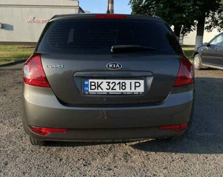 Серый Киа Сид, объемом двигателя 1.4 л и пробегом 200 тыс. км за 7300 $, фото 3 на Automoto.ua