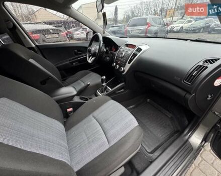 Сірий Кіа Сід, об'ємом двигуна 1.6 л та пробігом 268 тис. км за 6450 $, фото 24 на Automoto.ua