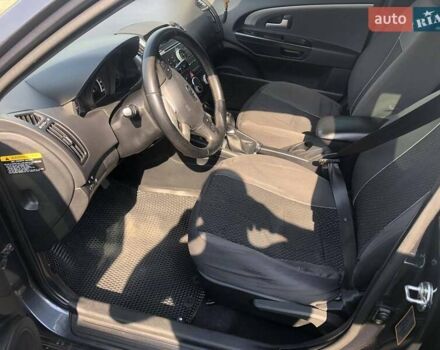 Серый Киа Сид, объемом двигателя 1.6 л и пробегом 134 тыс. км за 7500 $, фото 2 на Automoto.ua