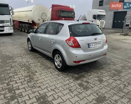 Серый Киа Сид, объемом двигателя 1.58 л и пробегом 238 тыс. км за 6100 $, фото 2 на Automoto.ua