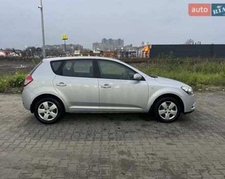 Серый Киа Сид, объемом двигателя 1.58 л и пробегом 238 тыс. км за 6100 $, фото 6 на Automoto.ua