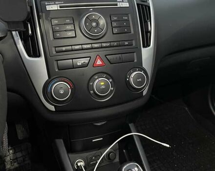 Серый Киа Сид, объемом двигателя 1.58 л и пробегом 238 тыс. км за 6100 $, фото 12 на Automoto.ua