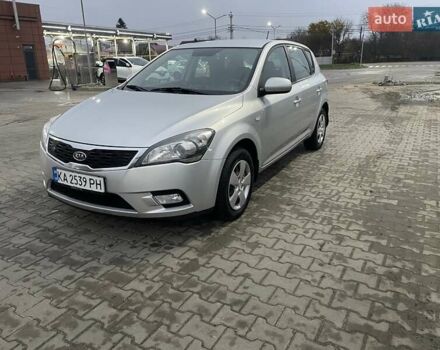 Серый Киа Сид, объемом двигателя 1.58 л и пробегом 238 тыс. км за 6100 $, фото 7 на Automoto.ua