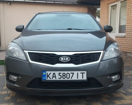 Серый Киа Сид, объемом двигателя 1.6 л и пробегом 238 тыс. км за 5900 $, фото 2 на Automoto.ua