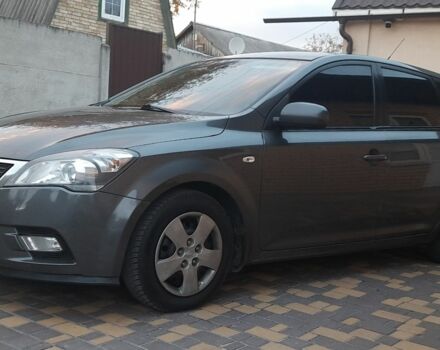 Серый Киа Сид, объемом двигателя 1.6 л и пробегом 238 тыс. км за 5900 $, фото 4 на Automoto.ua