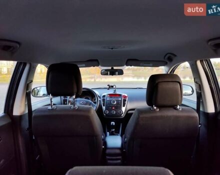 Сірий Кіа Сід, об'ємом двигуна 1.58 л та пробігом 183 тис. км за 6900 $, фото 31 на Automoto.ua