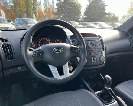Кіа Сід 2011 у Кривому Розі на Automoto.ua Сірий Кіа Сід, об'ємом двигуна 1.4 л та пробігом 220 тис. км за 6000 $, фото 11 на Automoto.ua