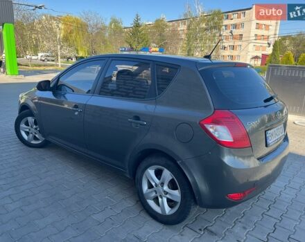 Серый Киа Сид, объемом двигателя 1.58 л и пробегом 278 тыс. км за 5200 $, фото 27 на Automoto.ua
