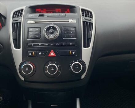 Серый Киа Сид, объемом двигателя 1.6 л и пробегом 300 тыс. км за 6700 $, фото 24 на Automoto.ua
