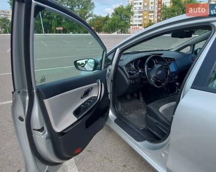 Серый Киа Сид, объемом двигателя 1.59 л и пробегом 161 тыс. км за 10200 $, фото 5 на Automoto.ua