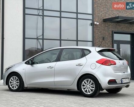 Серый Киа Сид, объемом двигателя 1.4 л и пробегом 273 тыс. км за 6999 $, фото 7 на Automoto.ua