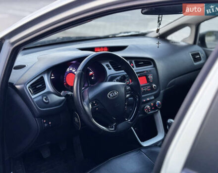 Серый Киа Сид, объемом двигателя 1.4 л и пробегом 271 тыс. км за 7200 $, фото 15 на Automoto.ua