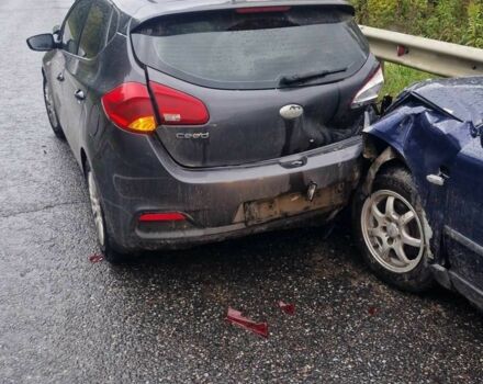 Сірий Кіа Сід, об'ємом двигуна 0 л та пробігом 171 тис. км за 3000 $, фото 4 на Automoto.ua