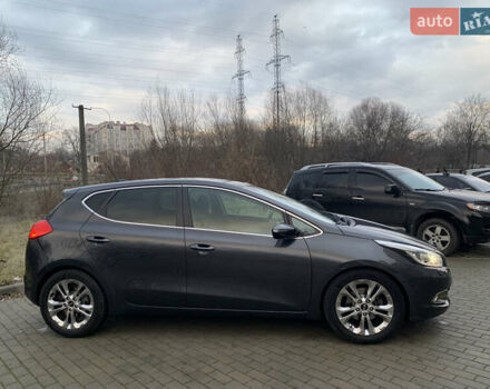 Серый Киа Сид, объемом двигателя 1.6 л и пробегом 60 тыс. км за 13400 $, фото 2 на Automoto.ua