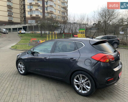 Серый Киа Сид, объемом двигателя 1.6 л и пробегом 60 тыс. км за 13400 $, фото 5 на Automoto.ua