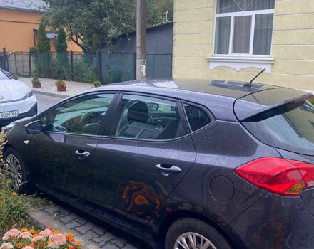 Сірий Кіа Сід, об'ємом двигуна 1.59 л та пробігом 247 тис. км за 10500 $, фото 3 на Automoto.ua