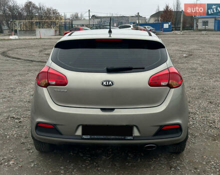 Серый Киа Сид, объемом двигателя 1.6 л и пробегом 200 тыс. км за 10300 $, фото 5 на Automoto.ua