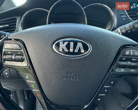 Серый Киа Сид, объемом двигателя 1.6 л и пробегом 111 тыс. км за 10300 $, фото 29 на Automoto.ua