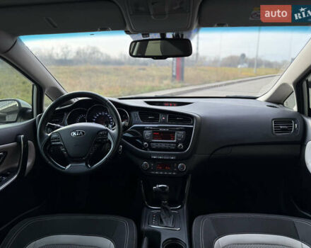 Серый Киа Сид, объемом двигателя 1.6 л и пробегом 65 тыс. км за 12800 $, фото 15 на Automoto.ua