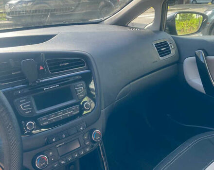 Сірий Кіа Сід, об'ємом двигуна 1.59 л та пробігом 247 тис. км за 10500 $, фото 6 на Automoto.ua