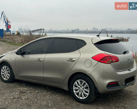 Серый Киа Сид, объемом двигателя 1.6 л и пробегом 200 тыс. км за 10300 $, фото 7 на Automoto.ua