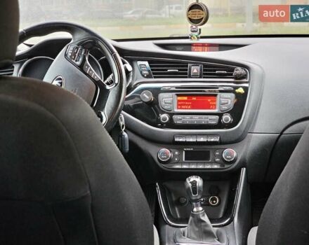 Серый Киа Сид, объемом двигателя 1.59 л и пробегом 165 тыс. км за 11250 $, фото 5 на Automoto.ua