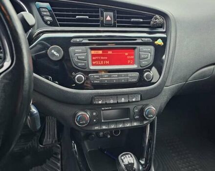 Серый Киа Сид, объемом двигателя 1.59 л и пробегом 165 тыс. км за 11250 $, фото 6 на Automoto.ua