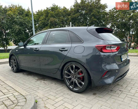 Серый Киа Сид, объемом двигателя 1.6 л и пробегом 138 тыс. км за 12000 $, фото 1 на Automoto.ua