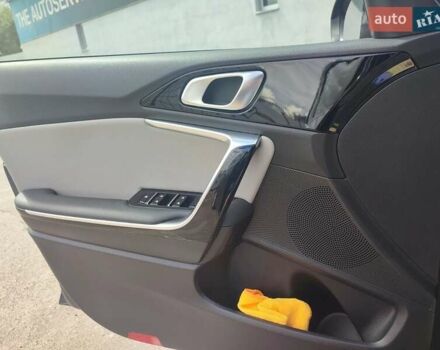 Серый Киа Сид, объемом двигателя 1.59 л и пробегом 60 тыс. км за 17800 $, фото 8 на Automoto.ua