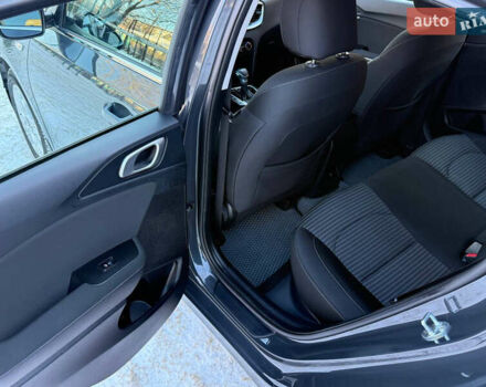 Сірий Кіа Сід, об'ємом двигуна 1.6 л та пробігом 33 тис. км за 18900 $, фото 24 на Automoto.ua