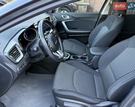 Серый Киа Сид, объемом двигателя 1.59 л и пробегом 17 тыс. км за 18999 $, фото 52 на Automoto.ua