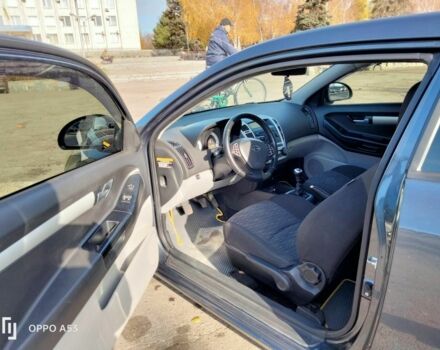 Серый Киа Сид, объемом двигателя 0 л и пробегом 200 тыс. км за 6300 $, фото 3 на Automoto.ua