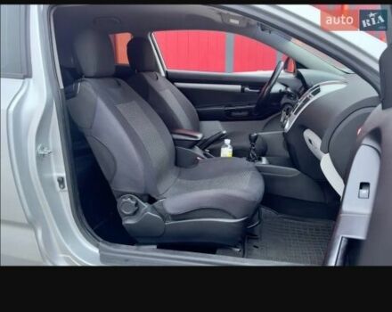 Серый Киа Сид, объемом двигателя 1.6 л и пробегом 220 тыс. км за 4100 $, фото 4 на Automoto.ua