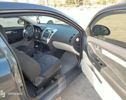 Серый Киа Сид, объемом двигателя 0 л и пробегом 200 тыс. км за 6300 $, фото 4 на Automoto.ua