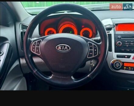 Серый Киа Сид, объемом двигателя 1.6 л и пробегом 220 тыс. км за 4100 $, фото 8 на Automoto.ua